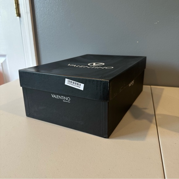 VALENTINO by Mario Valentino Ronald Logo Leather Sneakers in Grey - Picture 14 of 14